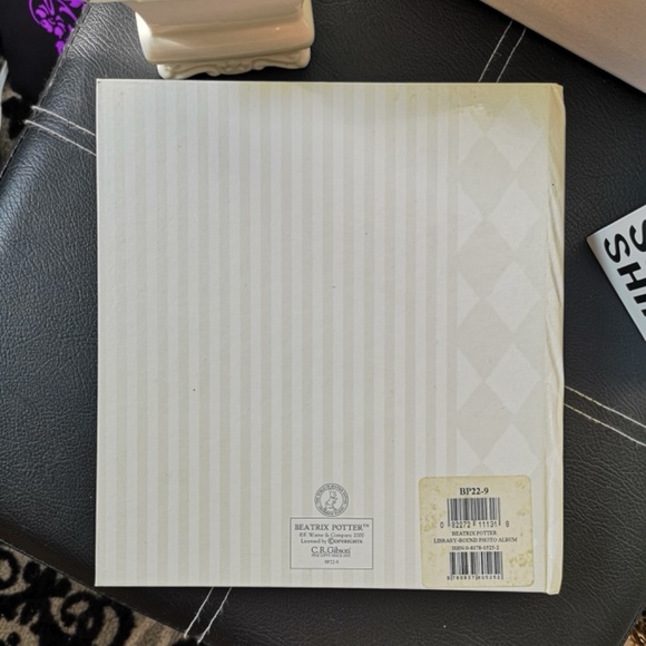 Vintage Beatrix Potter Baby Photograph Album - Picture 4 of 4